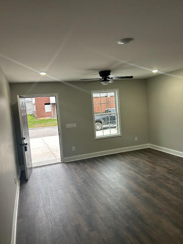 Photo - 209 Colonial St Unit A