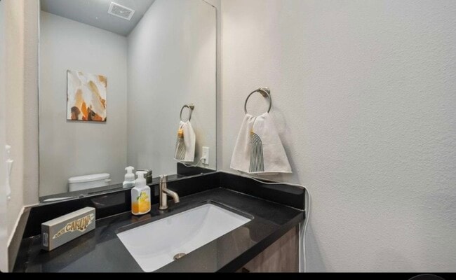 Photo - 2401 Crawford St Unit A210
