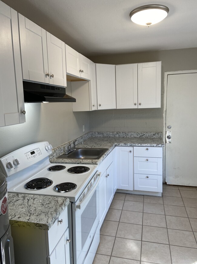 Photo - 1557 Van Dorn St