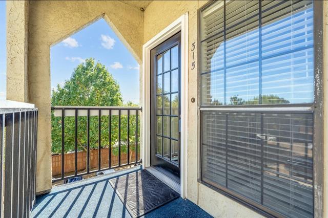 Photo - 4800 W Lovers Ln Unit 315