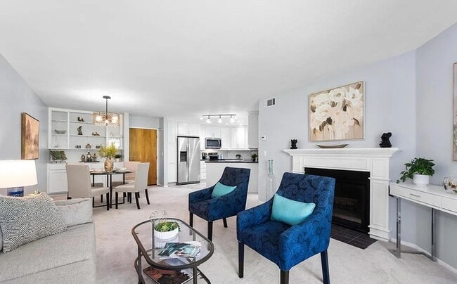 Photo - 2 bed 2 bath 1,033 sqft Unit 4260