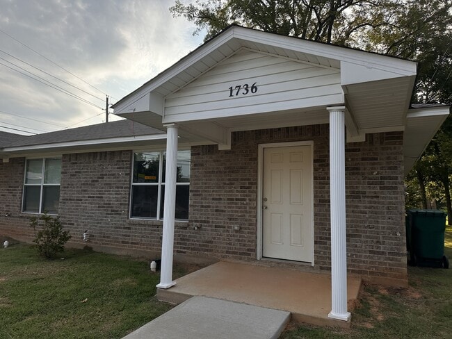 Photo - 1736 Jennings St