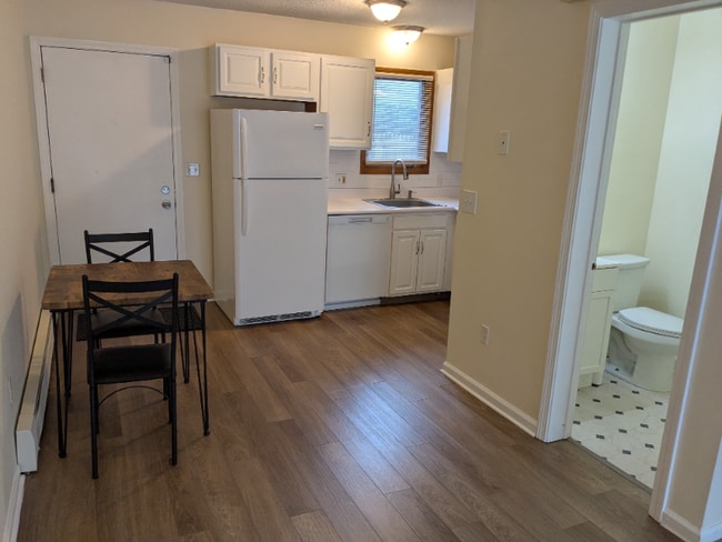 Photo - 45 Webb St Unidad 3 Rental