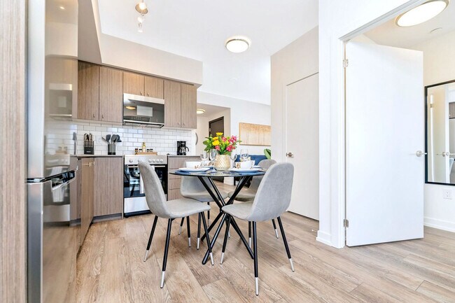 Photo - 639 King St W Unité SI ID1244665P