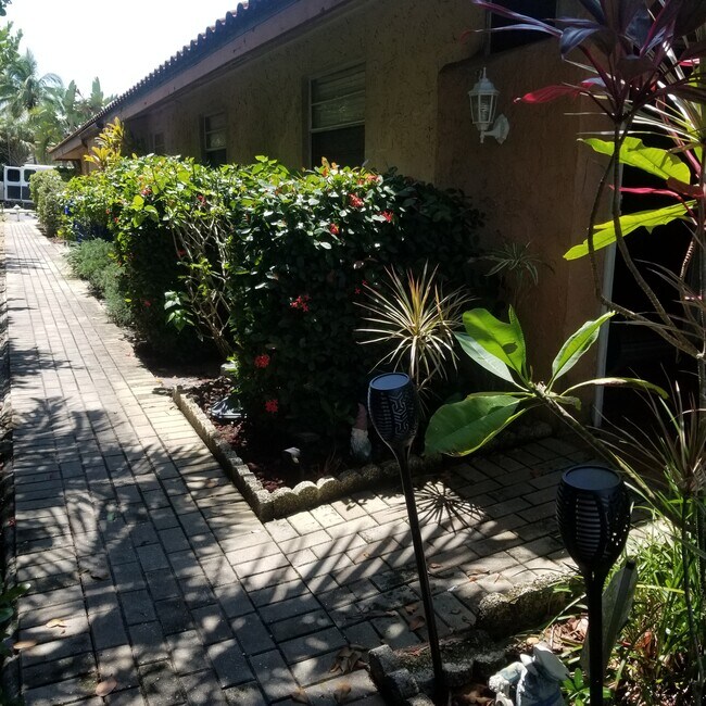 Photo - 1475 Curlew Ave Condo