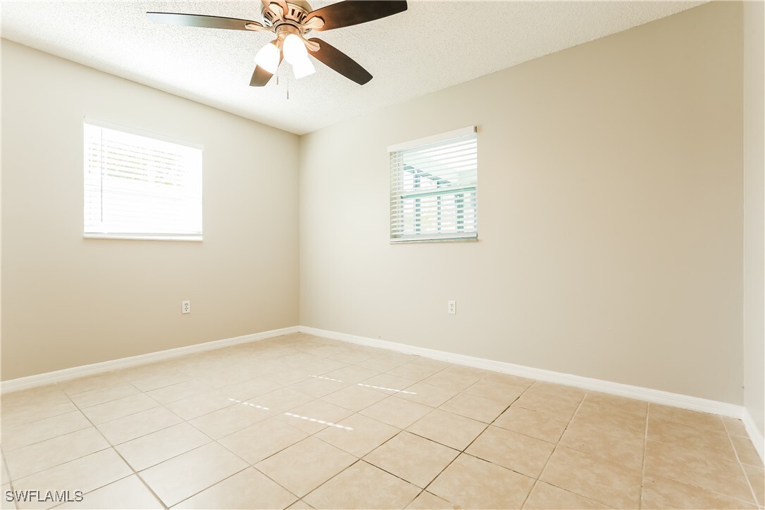 Photo - 1171 Strasburg Dr House