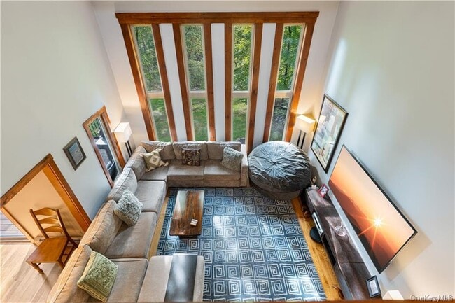 Photo - 13 Kings Point Ln