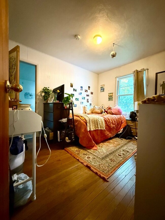 Photo - 4 Bedroom Home Avail August 2026!  Monthly...
