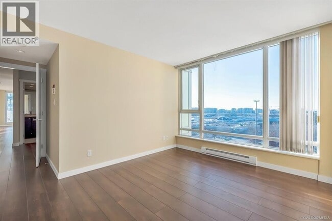 Photo - 5028 Kwantlen St Unit 1608