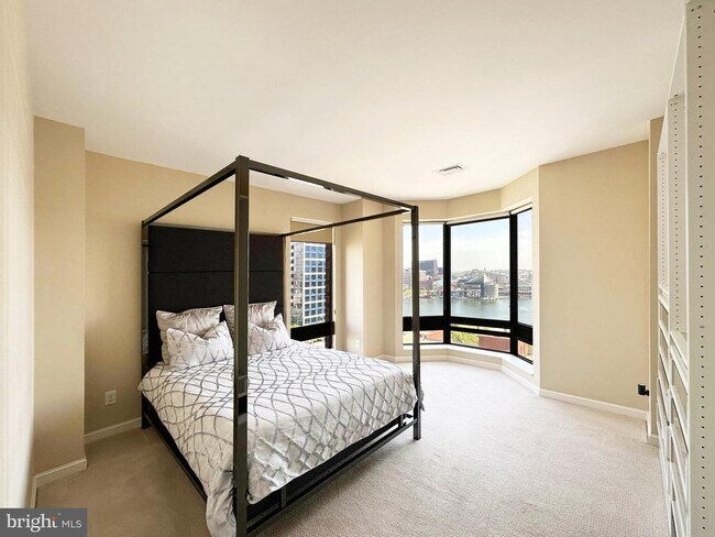 Photo - 10 E Lee St Unit 1208