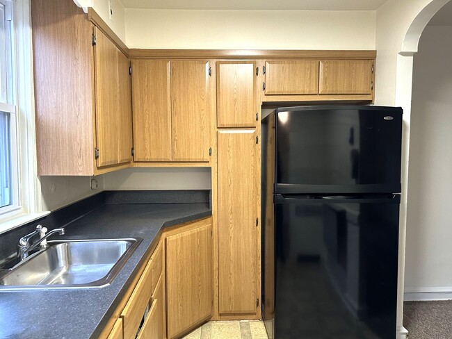 Building Photo - 4934 Wynnefield Ave Unit 2