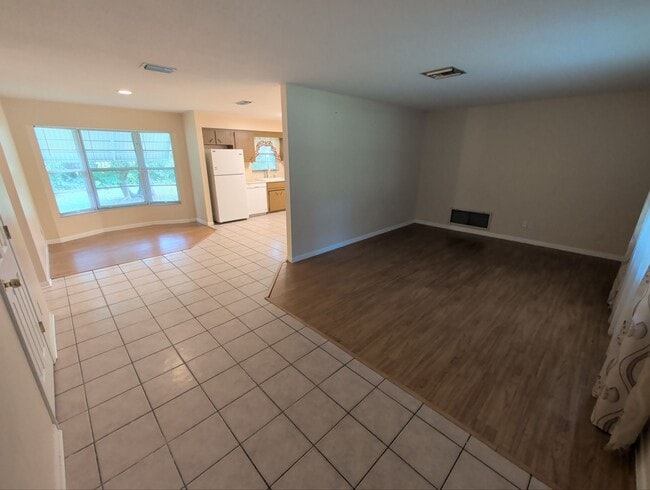 Photo - 3260 S Michigan Blvd
