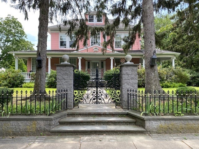 Fairfield Victorian Residences at Sea Cliff
