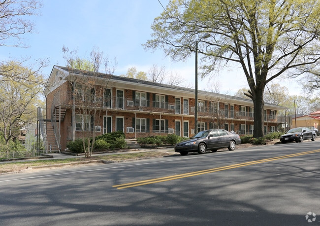 1212 W Chapel Hill St - Oak Tree Apartment Homes