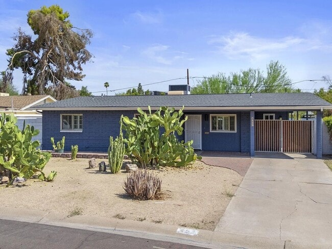Building Photo - Charming 3BR House in Midtown