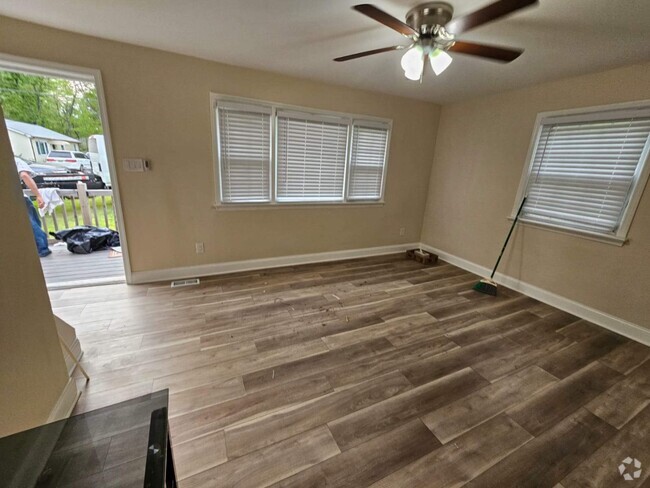 Building Photo - 728 S 4th Ave Rental