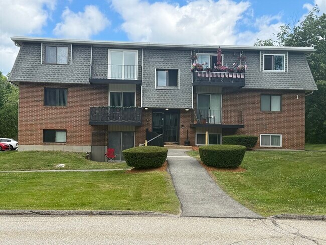Building Photo - 176 Maple Ave Unit 1-31