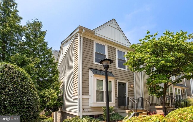Building Photo - 3831 9th Rd S Rental