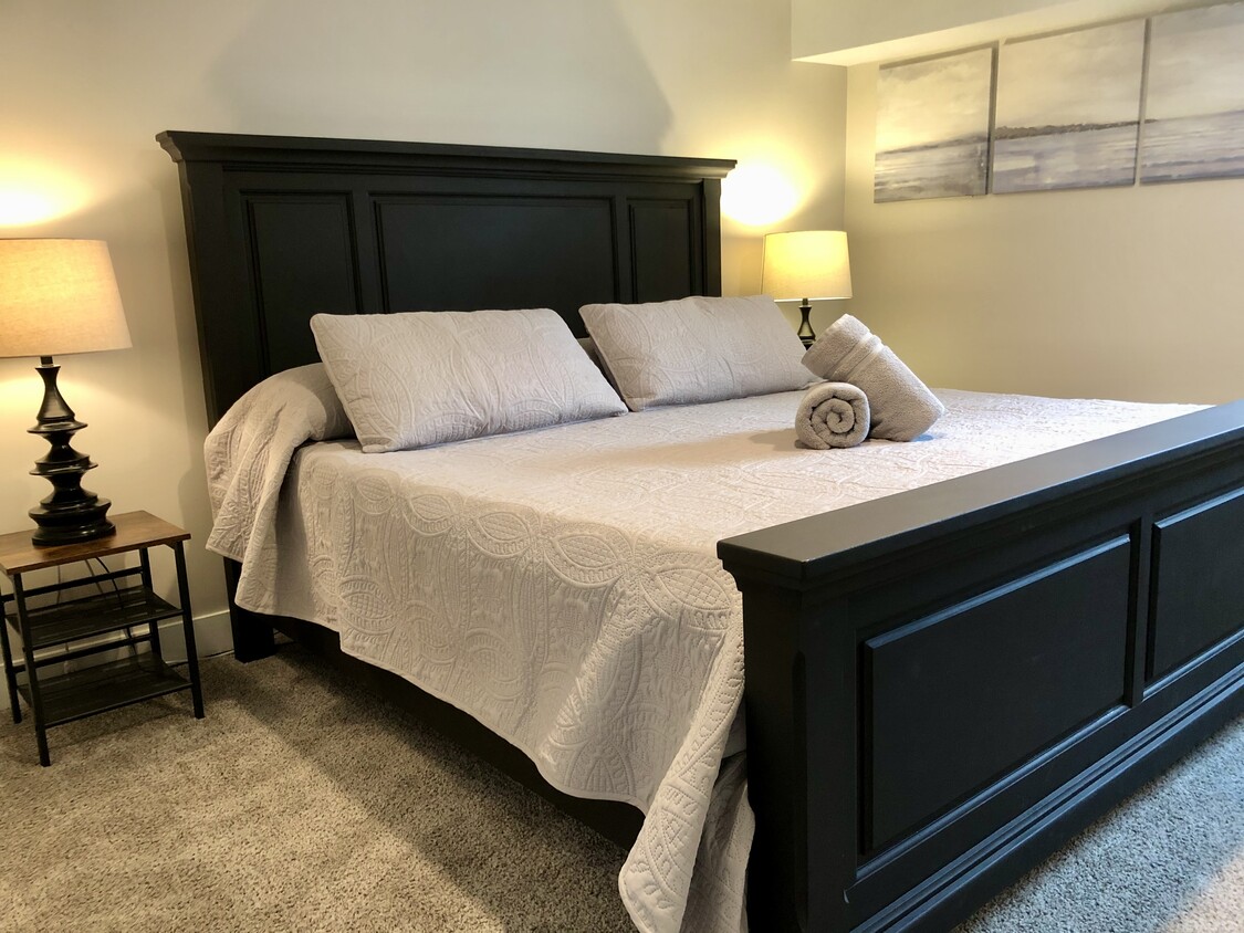 Photo - 689 N Starcrest Dr (Salt Lake City, UT)