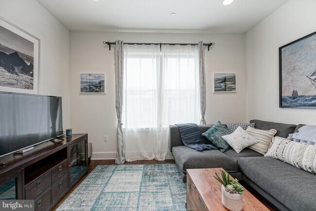 Photo - 1332 S Bouvier St