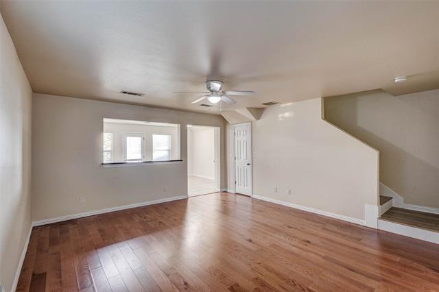 Photo - 2338 Kingsway Dr