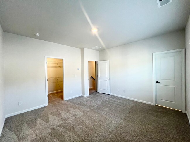 Photo - 1834 Blanche St