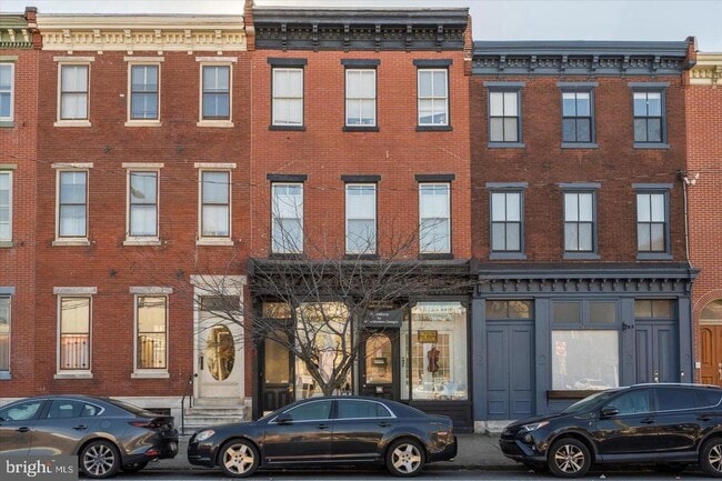 Building Photo - 1914 Fairmount Ave Unit 5