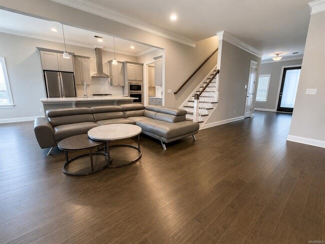 Photo - 8555 Melbourne Way