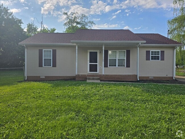 Building Photo - Charming 3-Bedroom Retreat at the End of t... Rental