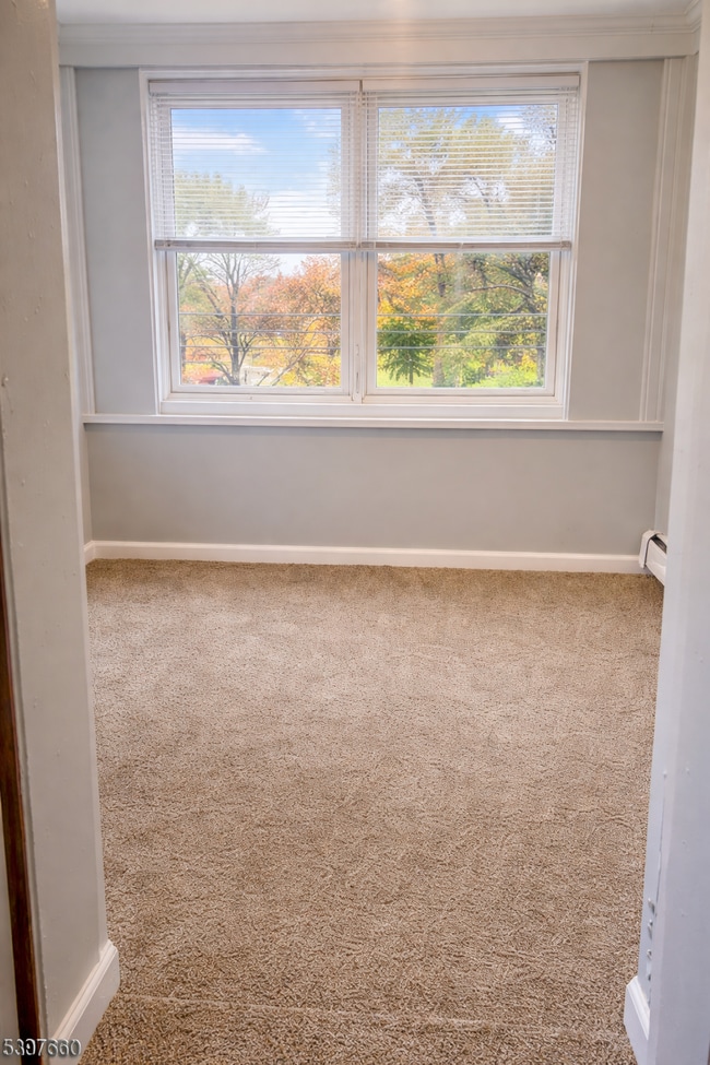 Sala de sol - 48 Dayton St Unidad 48