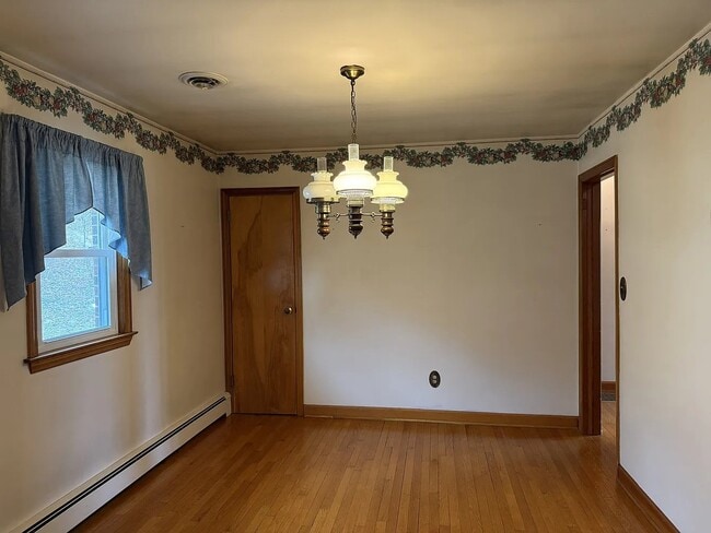 Photo - 3900 S Main St