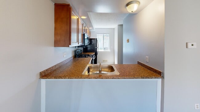 2BR, 1.5BA - 1,100SF - Kitchen