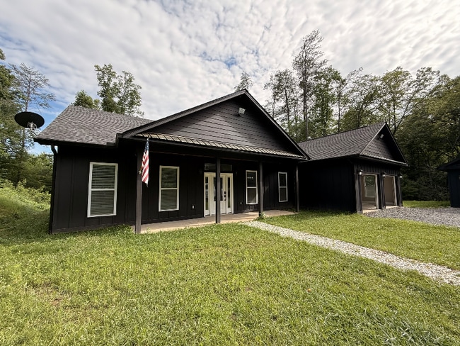 Photo - 415 Autumn Ridge Dr House