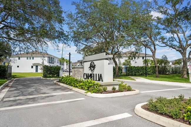 Building Photo - 7638 SW Lucy Ln