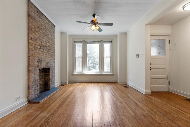 Photo - 3046 N Kenmore Ave Apartments Unit 1