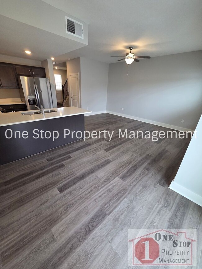 Photo - 3 Bedroom / 2.5 Bathroom Townhome in Louisburg, KS!