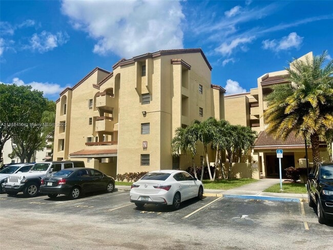 Building Photo - 9015 SW 125th Ave Unit N403