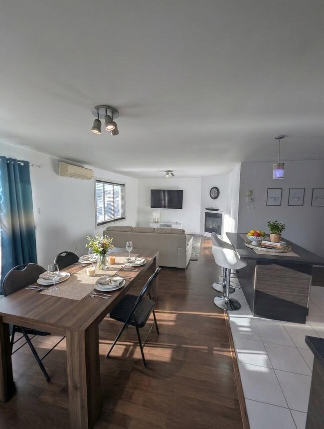 Photo - 5181 Rue Jacques-Plante Unit SI ID1473545P