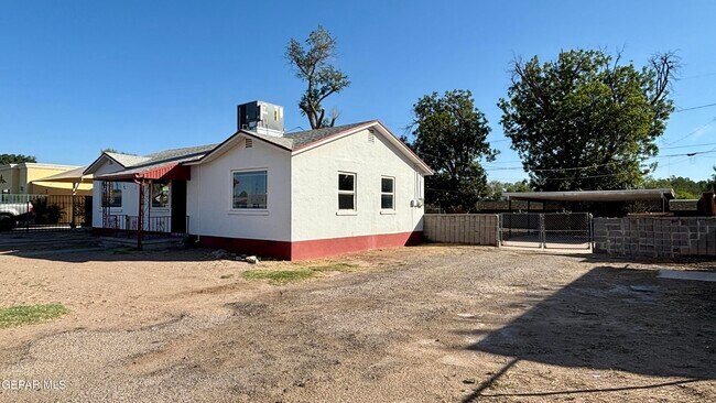 Photo - 8033 Carpenter Dr