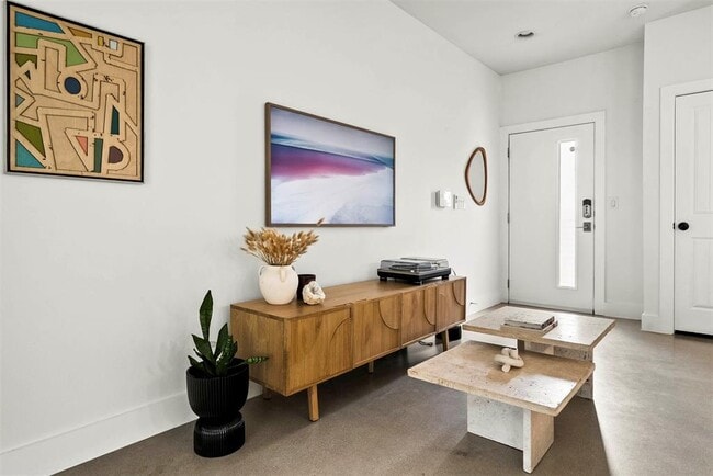 Photo - 1213 Eleanor St