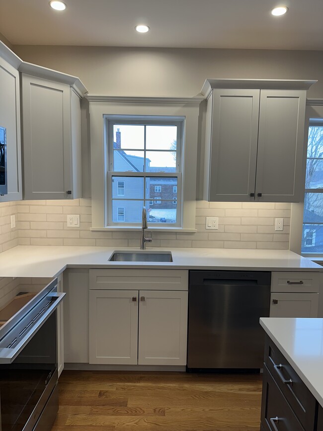 Building Photo - 36 Conant St Unit #3