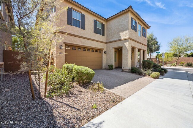 Photo - 211 E Brinley Dr