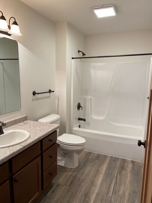 Photo - 609 Spruce Ln Unit 2