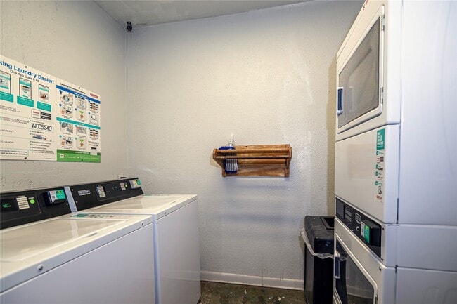 Photo - 7820 Seawall Blvd Unidad 327