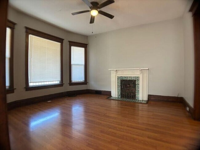 Photo - 1010 N Elmwood Ave