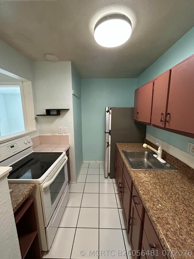 5881 NE 18th Ave Unidad 2