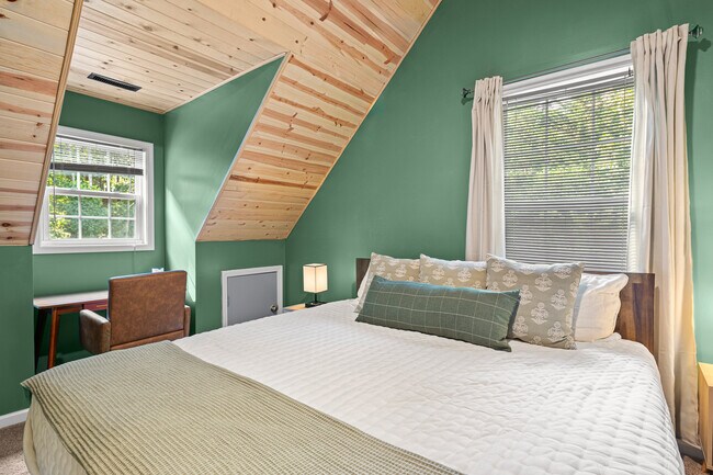 Bedroom 2 - 28 Grove Garden Ave