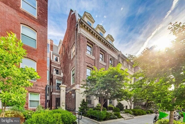 Photo - 1745 N St NW Apartment Unit 303