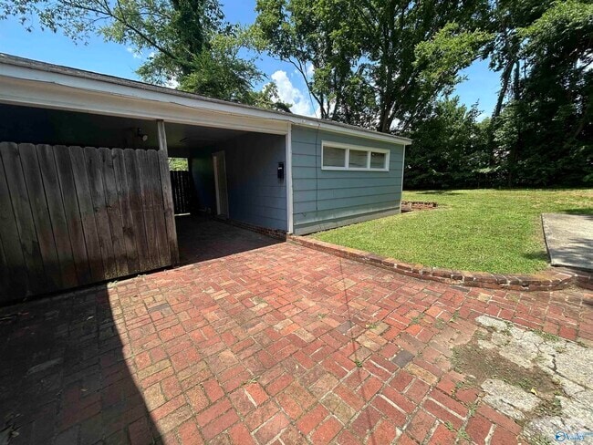Building Photo - 2705 Whitesburg Dr Unit A Rental