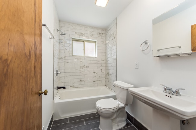 Photo - 662 Eastmoor Blvd